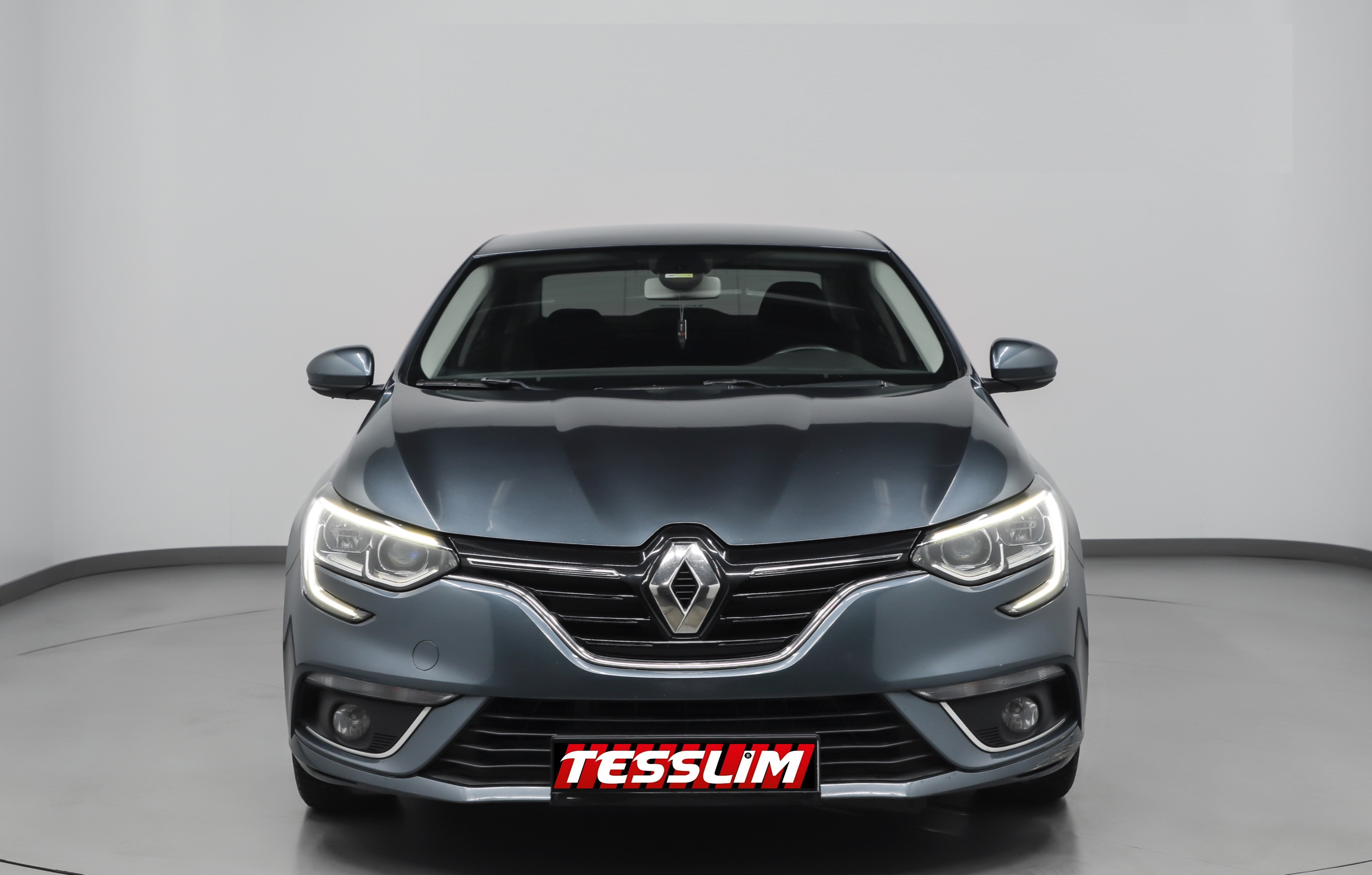 Yeni Renault Megane Gri Ekonomik Araç